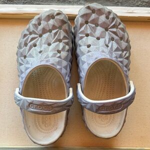 Crocs Geometric purple Gray Clogs